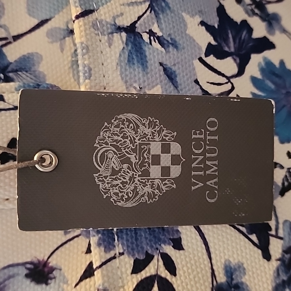 ***LEAVING THE CLOSET TODAY 2/7***NWT VINCE CAMUTO-ORLA - Picture 6 of 6